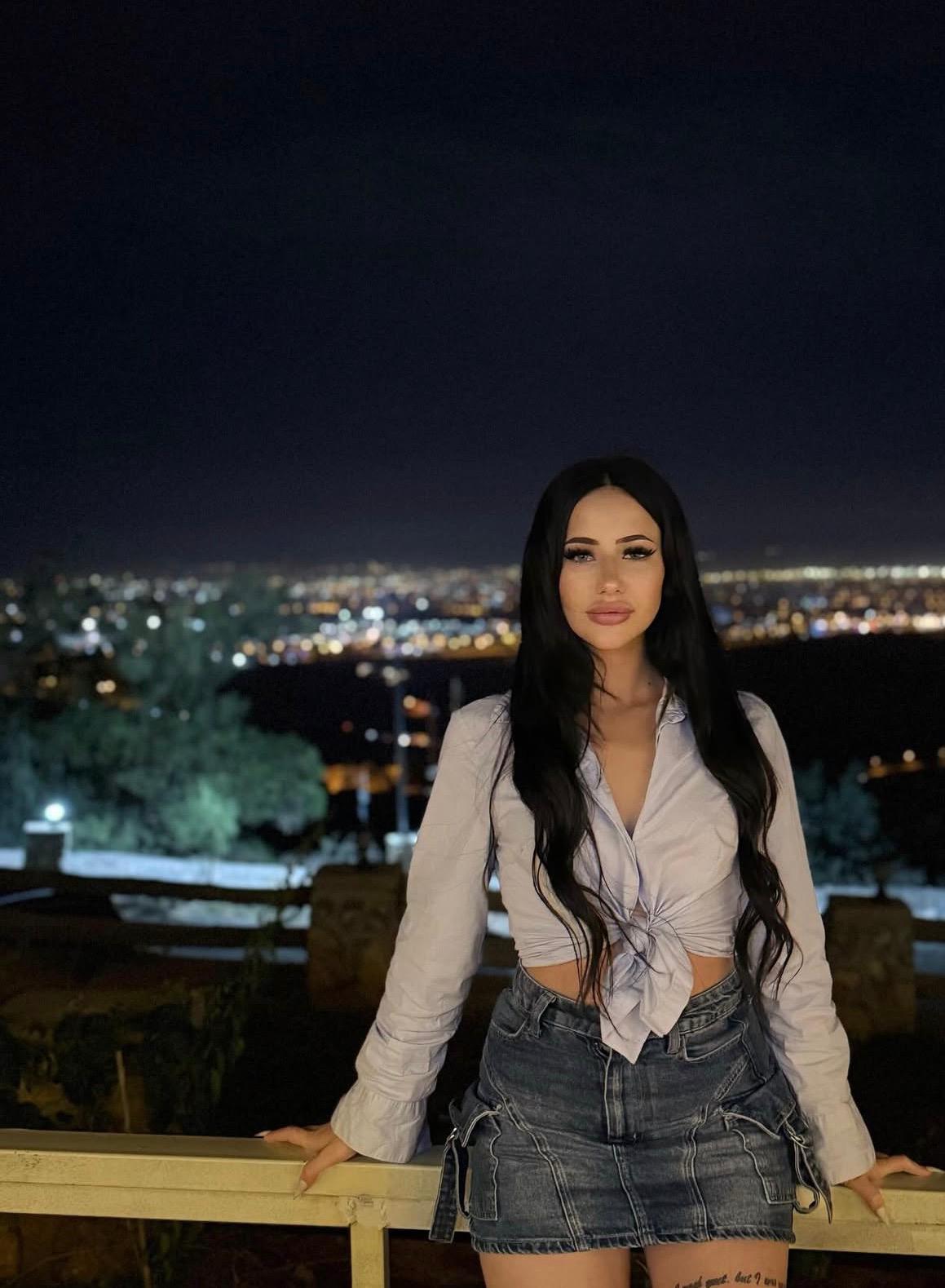 Alanya Escort Bayan İrem Genç ve Minyon kız